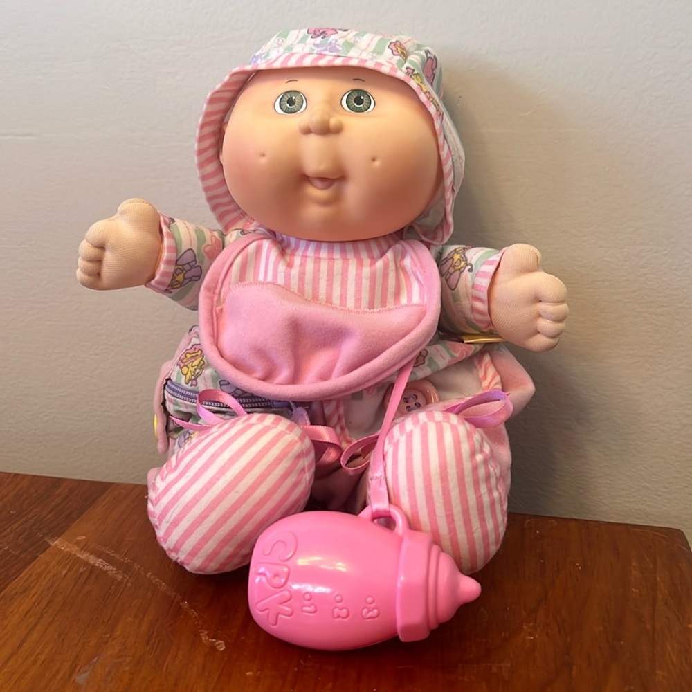 VINTAGE 1992 Hasbro Cabbage Patch Kids Love N Care doll​